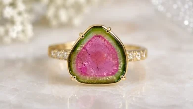 Elegant gold ring with tourmaline gemstone