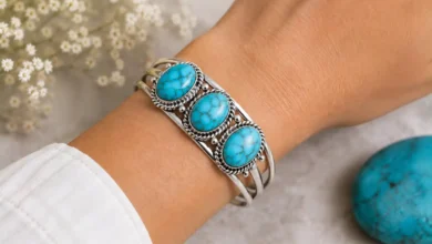 Turquoise elegance in silver cuff