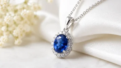 photo of a sapphire pendant