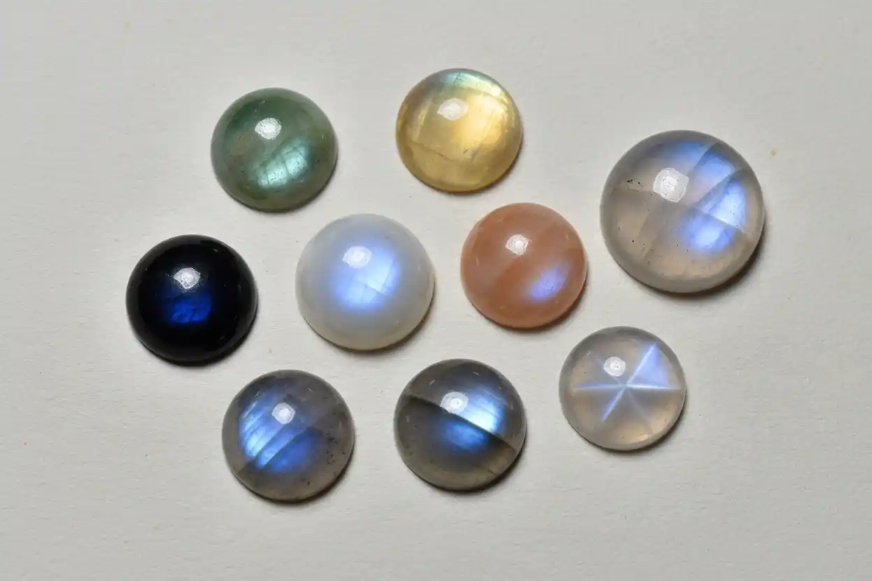 types of moonstone