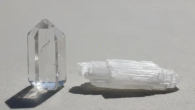 clear quartz vs selenite