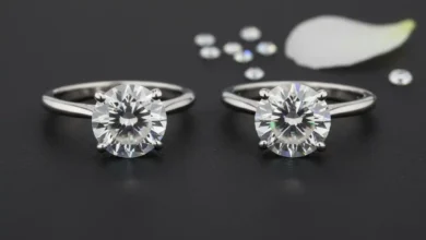 white sapphire vs moissanite