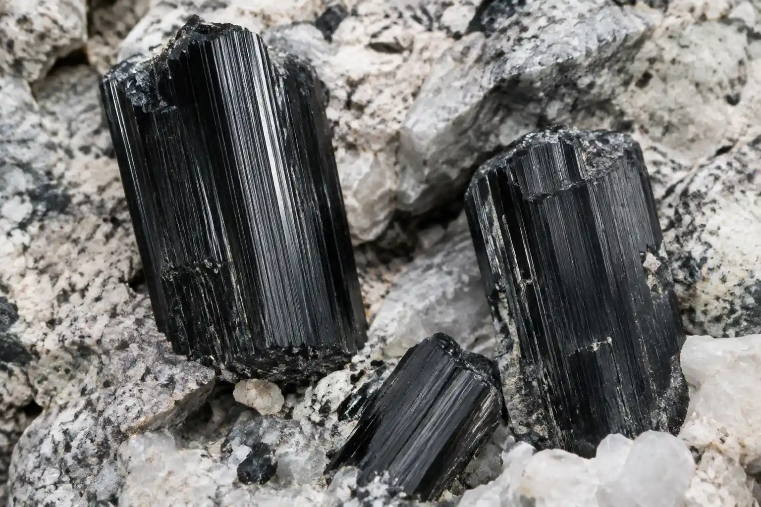 black tourmaline benefits
